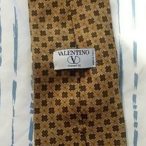 Valentino tie